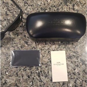 Coach Matte Black Sunglasses….very nice
NOT FOR SALE